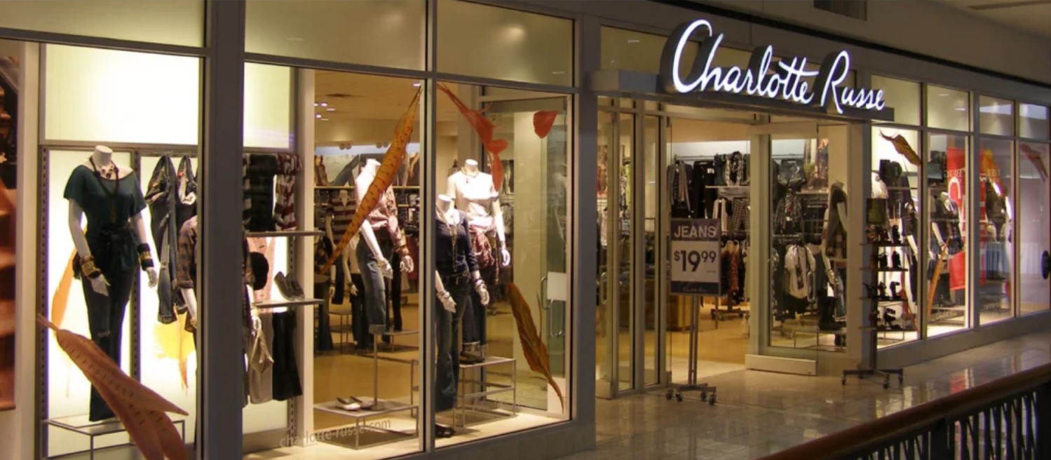 Store Front Windows & Entrance – 10 mm Tempered Glass Commercial Storefront System, Frameless/Framed Shopfront Windows and Glass Doors by INFOCUS Glass & Aluminium Works, Dubai